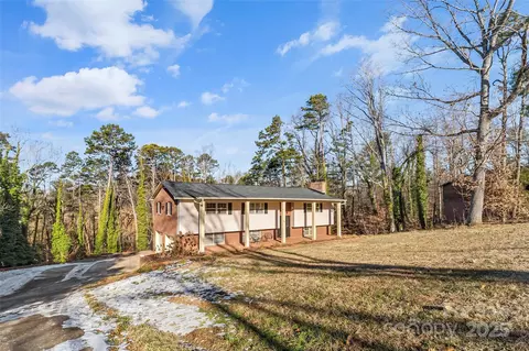 261 Skyline Rd, Hickory, NC 28601 photo 2