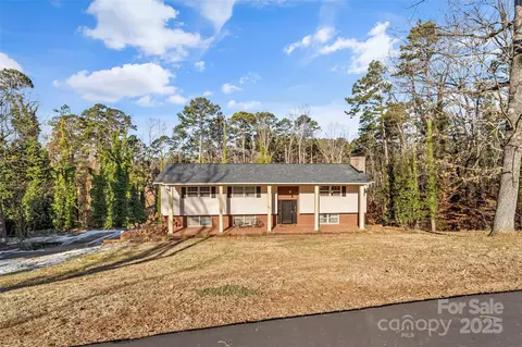261 Skyline Rd, Hickory, NC 28601 photo 3