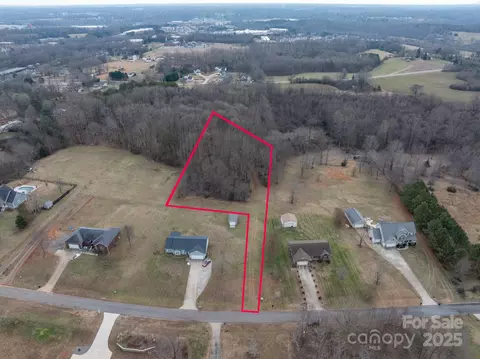 139 Zurich Rd, Statesville, NC 28625