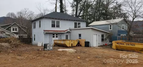 105 3rd St, Black Mountain, NC 28711