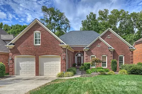 6726 Thornton Oaks Ct, Charlotte, NC 28270