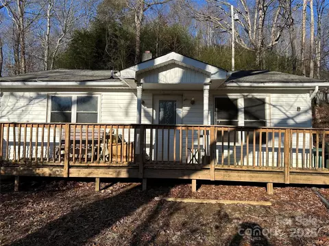 9 Anessa Kay Ln, Waynesville, NC 28786