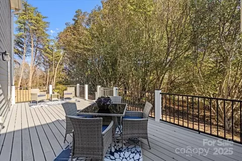 Exterior - 19634 Bustle Rd, Cornelius, NC 28031 photo 2 of 8