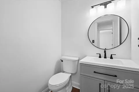 Bath - 19634 Bustle Rd, Cornelius, NC 28031 photo 1 of 4