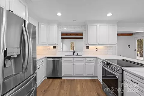 Kitchen - 19634 Bustle Rd, Cornelius, NC 28031 photo 2 of 4