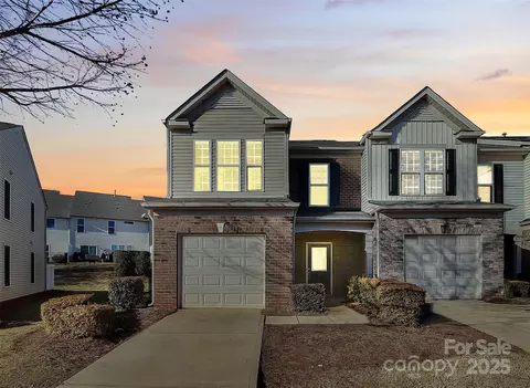 2442 Royal York Ave, Charlotte, NC 28210