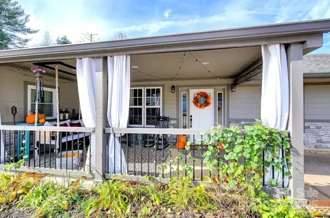 60 Twin Elm Knl, Hendersonville, NC 28792
