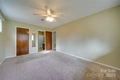 Bedroom - 4621 Wolf Pond Rd, Monroe, NC 28112 photo 4 of 10