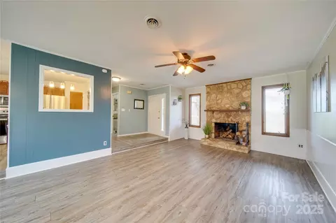 Living - 4621 Wolf Pond Rd, Monroe, NC 28112 photo 2 of 8