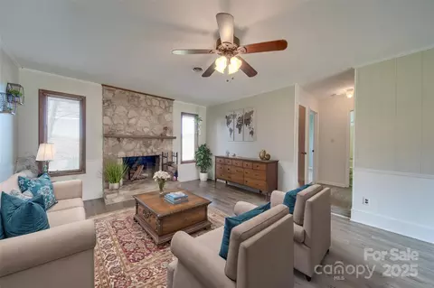 Living - 4621 Wolf Pond Rd, Monroe, NC 28112 photo 5 of 8