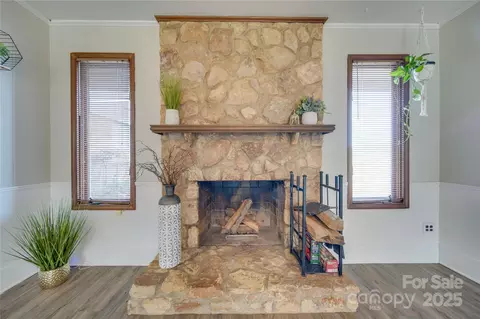 Living - 4621 Wolf Pond Rd, Monroe, NC 28112 photo 4 of 8
