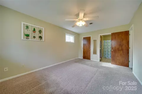 Bedroom - 4621 Wolf Pond Rd, Monroe, NC 28112 photo 3 of 10