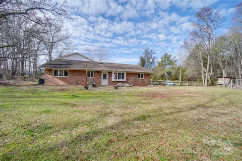 Exterior - 4621 Wolf Pond Rd, Monroe, NC 28112 photo 2 of 5