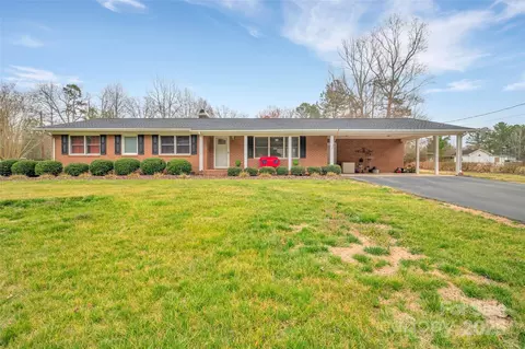 549 Dairy Rd, Troy, NC 27371