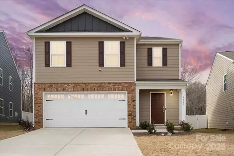 2262 Redstone Dr, York, SC 29745