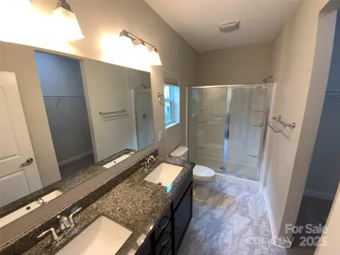 Bath - 22433 Gateway Dr, Lancaster, SC 29720 photo 1 of 2