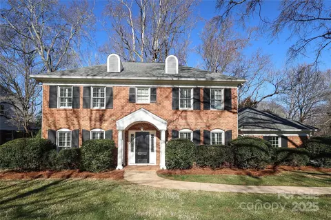 3821 Silver Bell Dr, Charlotte, NC 28211