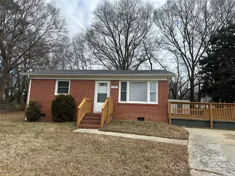 1219 Stevens Cir, Gastonia, NC 28054