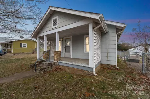 364 Browning Rd, Waynesville, NC 28786