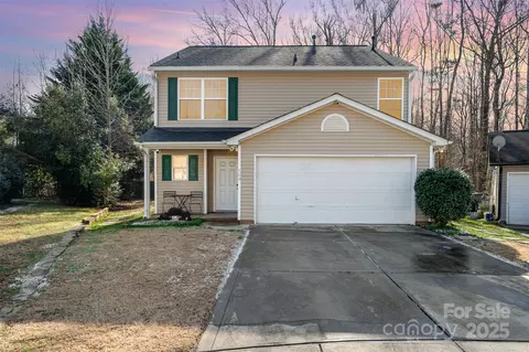 509 Tallwood Ct, Charlotte, NC 28216