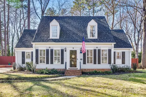 7832 Winterset Dr, Charlotte, NC 28270