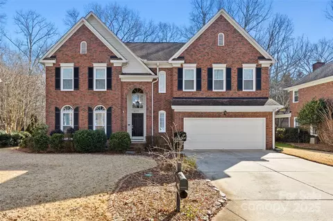 6700 Fairhope Ct, Charlotte, NC 28277