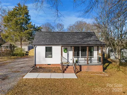 30 Walnut Nw Ave NW, Concord, NC 28027