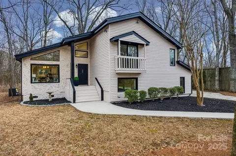 7137 Windyrush Rd, Charlotte, NC 28226