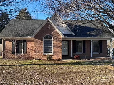 1704 Fieldcrest Cir, Rock Hill, SC 29732