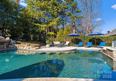 Exterior - 13505 Evening Primrose Dr, Davidson, NC 28036 photo 10 of 12