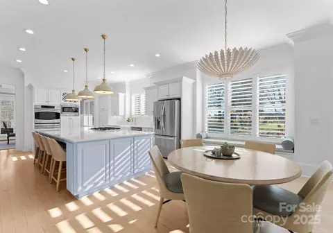 Kitchen - 13505 Evening Primrose Dr, Davidson, NC 28036 photo 4 of 5