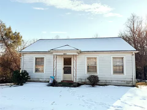 2244 9th Ne Ave NE, Hickory, NC 28601