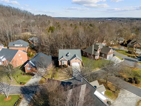 5428 Old Course Dr, Cramerton, NC 28032 photo 2