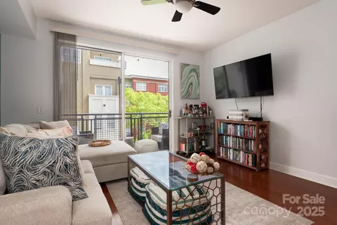 1315 E 420 Blvd #420, Charlotte, NC 28203