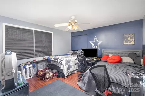 Bedroom - 2465 Cedar Valley Dr, Conover, NC 28613 photo 2 of 2