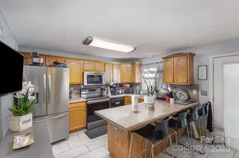 Kitchen - 2465 Cedar Valley Dr, Conover, NC 28613 photo 1 of 2