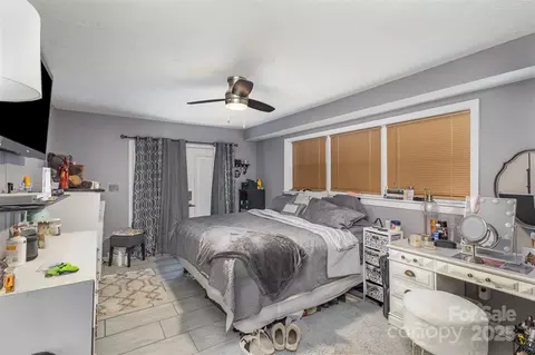 Bedroom - 2465 Cedar Valley Dr, Conover, NC 28613 photo 1 of 2