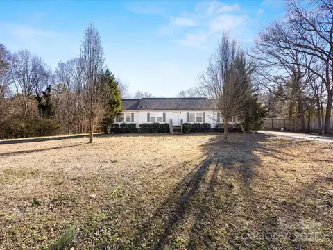 3800 Margaret Wallace Rd, Matthews, NC 28105
