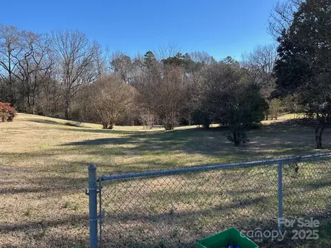 520 Central Nw Dr NW, Concord, NC 28027