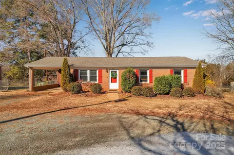564 Brumley Rd, Mooresville, NC 28115