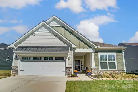 14207 Asbury Park Rd, Huntersville, NC 28078