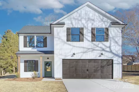 710 N Cedar St, Lincolnton, NC 28092