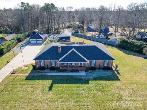 7169 Pleasant Grove Rd, Charlotte, NC 28216