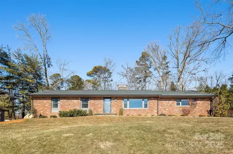 18 Oakwilde Dr, Asheville, NC 28803