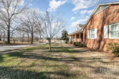 Exterior - 107 E Boyd St, Maiden, NC 28650 photo 3 of 8