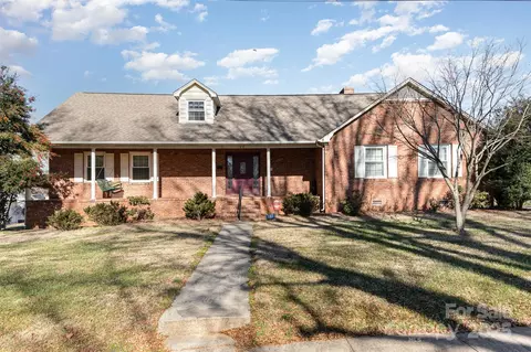 107 E Boyd St, Maiden, NC 28650