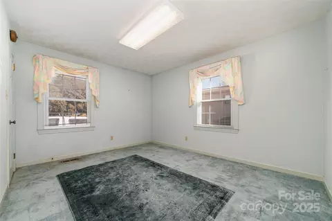 Bedroom - 107 E Boyd St, Maiden, NC 28650 photo 2 of 5