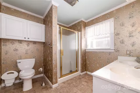 Bath - 107 E Boyd St, Maiden, NC 28650 photo 2 of 2