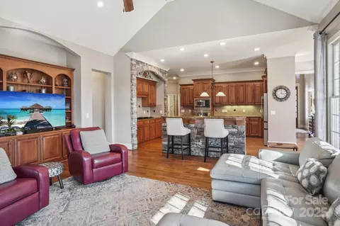 6639 Fox Ridge Cir, Davidson, NC 28036 photo 9