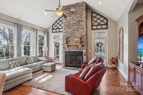 6639 Fox Ridge Cir, Davidson, NC 28036 photo 8